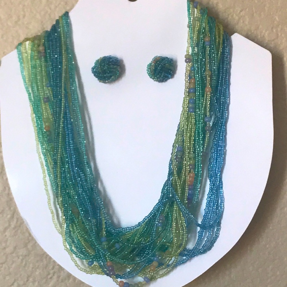 Set of Seed Bead Necklace with Earrings - Picture 2 of 6